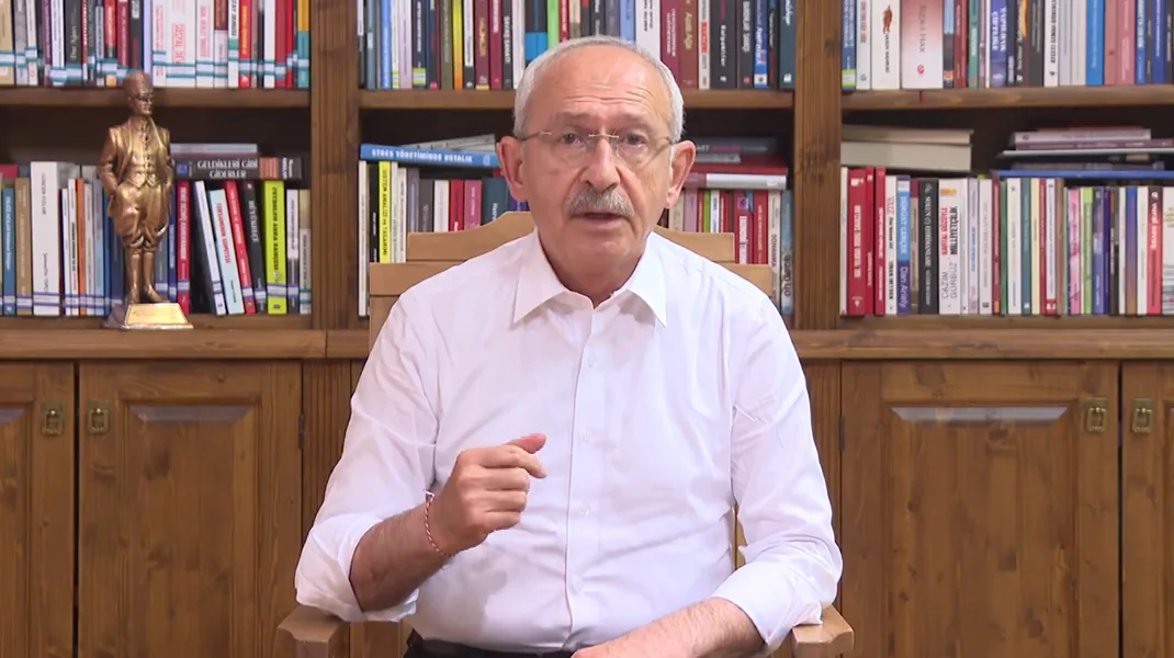 Kemal Kılıçdaroğlu: “Depremzedelerden tek kuruş almadan ev ve iş yerlerini inşa edeceğiz”