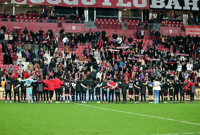 Samsunspor-Rizespor maçının biletleri yüzde 50 indirimle satışa sunuldu