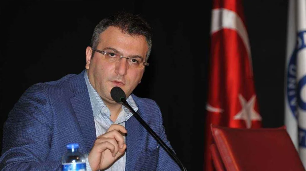 Cem Küçük: “Türkiye’nin ekonomisi sığınmacılar sayesinde ayakta”