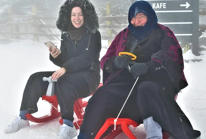 Akdağ’da beklenen kar yağdı