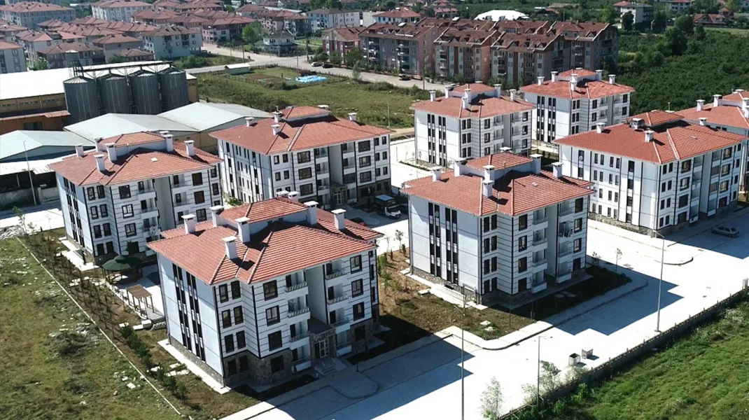 TOKİ 43 ilde konut, 17 ilde işyeri satacak