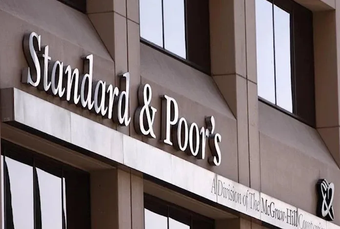 S&P Türkiye’nin kredi notunu düşürdü: Dolar tahminini güncelledi