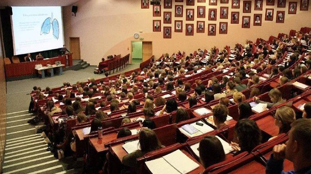 Üniversiteye girişte hile iddiası: “Sınav öncesi Türk vatandaşlığından çıkıp yerleştikten sonra geri dönüyorlar”