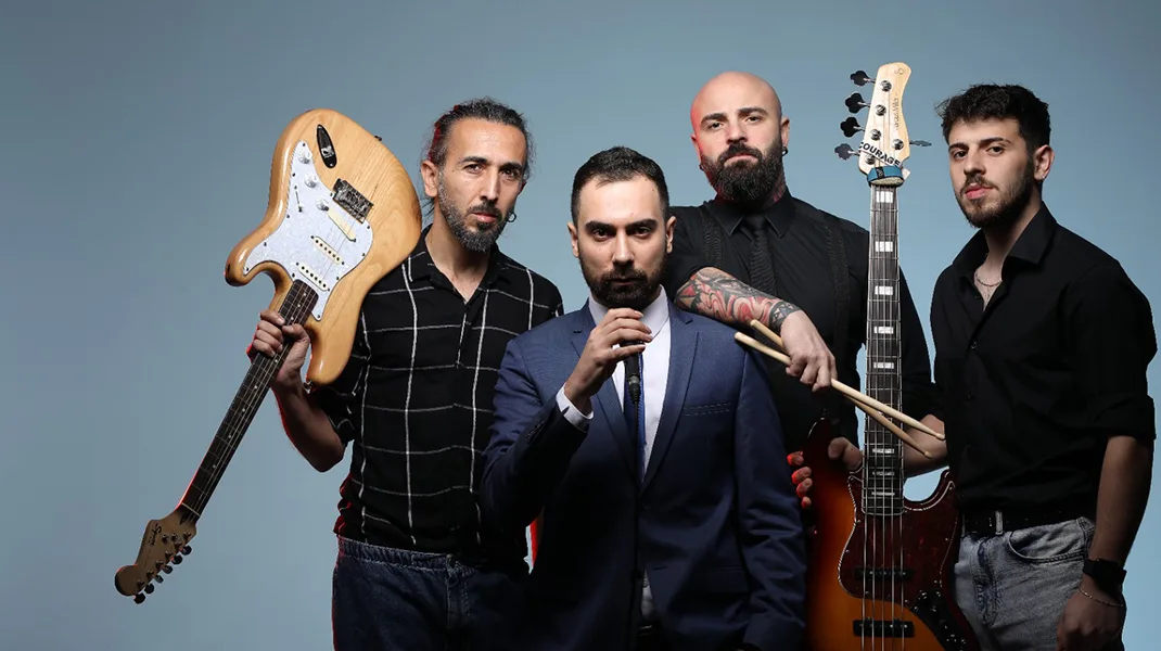 Sade: “Bu grubun Türkiye’de en iyiler arasında olmaması için hiçbir sebep yok”