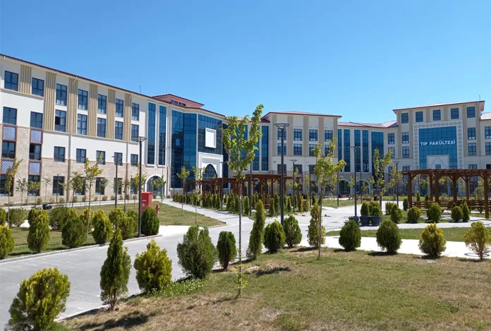 ‘Cinsel ilişki karşılığında kadro’ iddiası