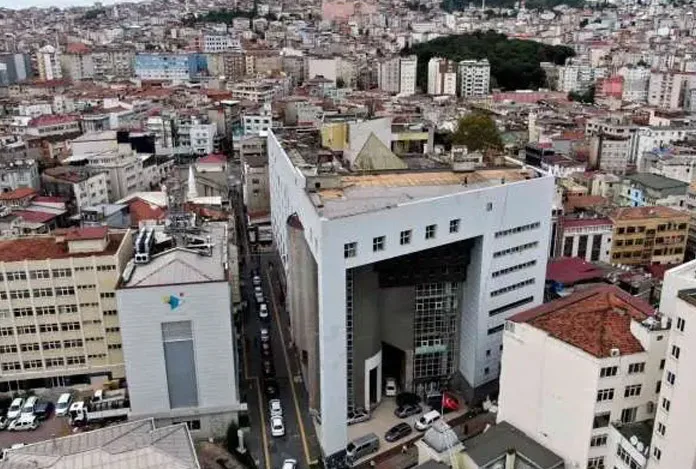 Samsun Büyükşehir Belediyesi o binayı da yıkıyor