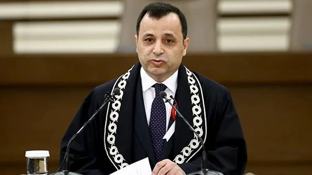 AYM Başkanı Zühtü Arslan, Erdoğan’ın katıldığı törende konuştu: “Kararlara imza atanları hedef almanın hiçbir faydası yok”
