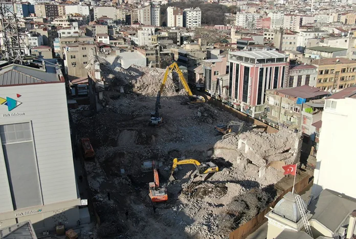 Anakent İş Merkezi’nin yıkımında sona gelindi