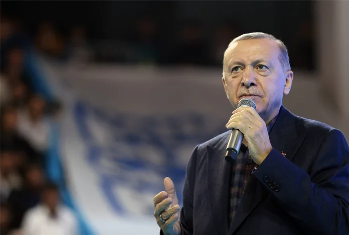 Anket: Recep Tayyip Erdoğan olası üç rakibine de kaybediyor