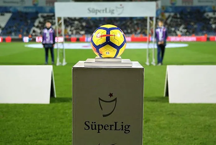 Süper Lig’e teknik direktör dayanmıyor