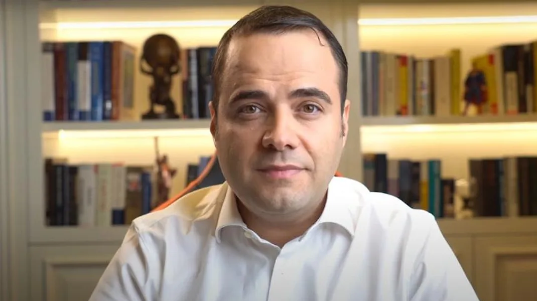 Prof. Dr. Özgür Demirtaş ‘Yüzüncü kez söylüyorum’ dedi, doları baskılama politikasına tepki gösterdi