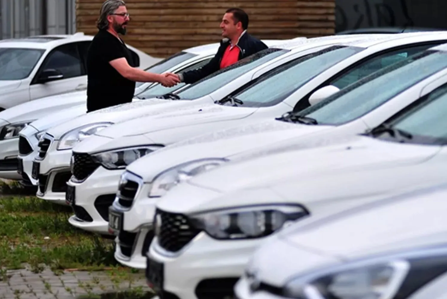 Otomobile en az yüzde 25 zam geliyor!