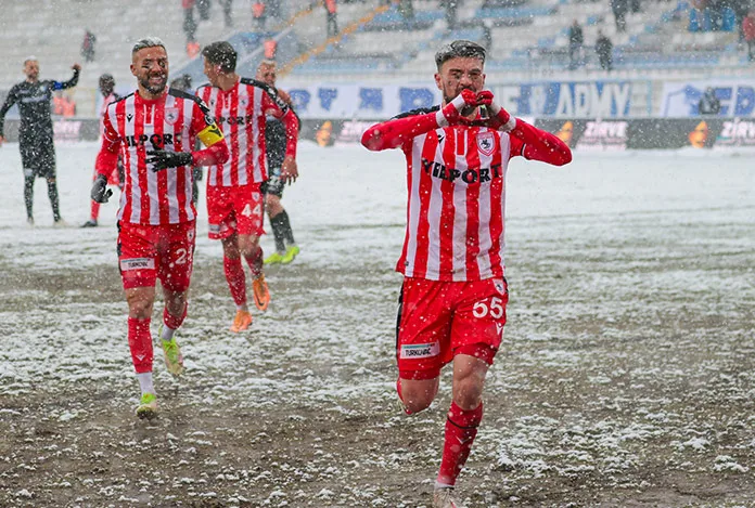 Samsunspor, Erzurumspor’u devirdi