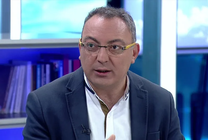 Cem Seymen isyan etti: “Kendi ülkemizde sürgündeyiz”