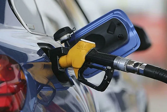 Benzine zam bekleniyor