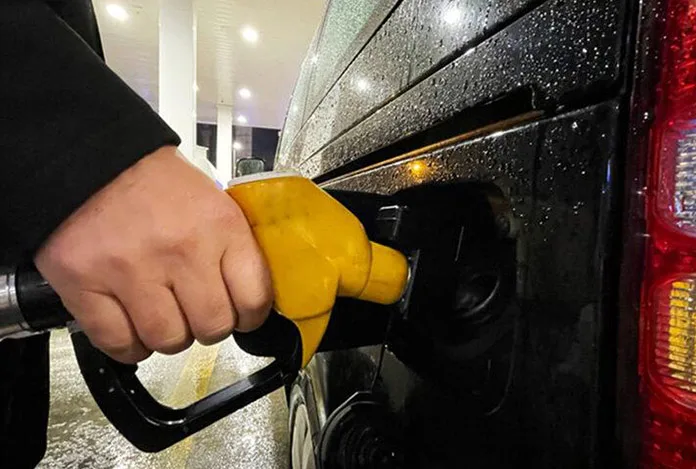 Benzine yeniden zam geliyor
