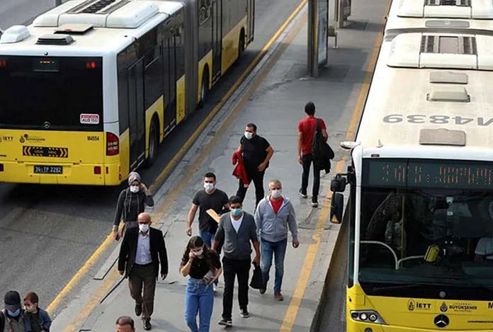 İstanbul’da öğrenci abonman zammı geri alındı