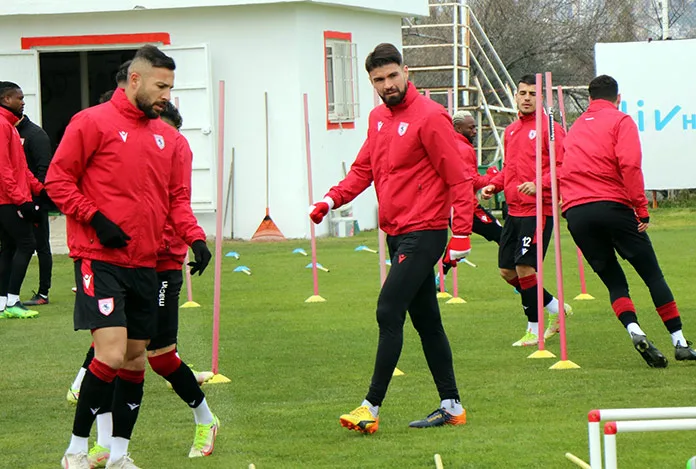 Hasan hedefi koydu: Erzurumspor’u yenersek…