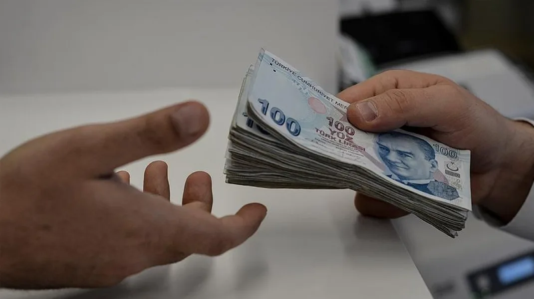 Bankalar mevduat faizlerini düşürdü