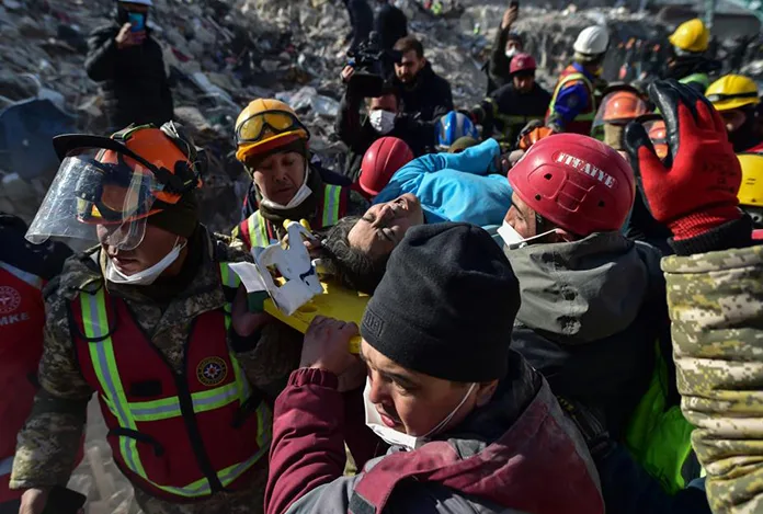 Kahramanmaraş’ta 180. saatte Hatice Akar enkazdan sağ kurtarıldı