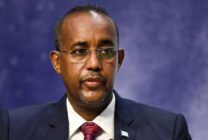 Başbakan Roble açığa alındı