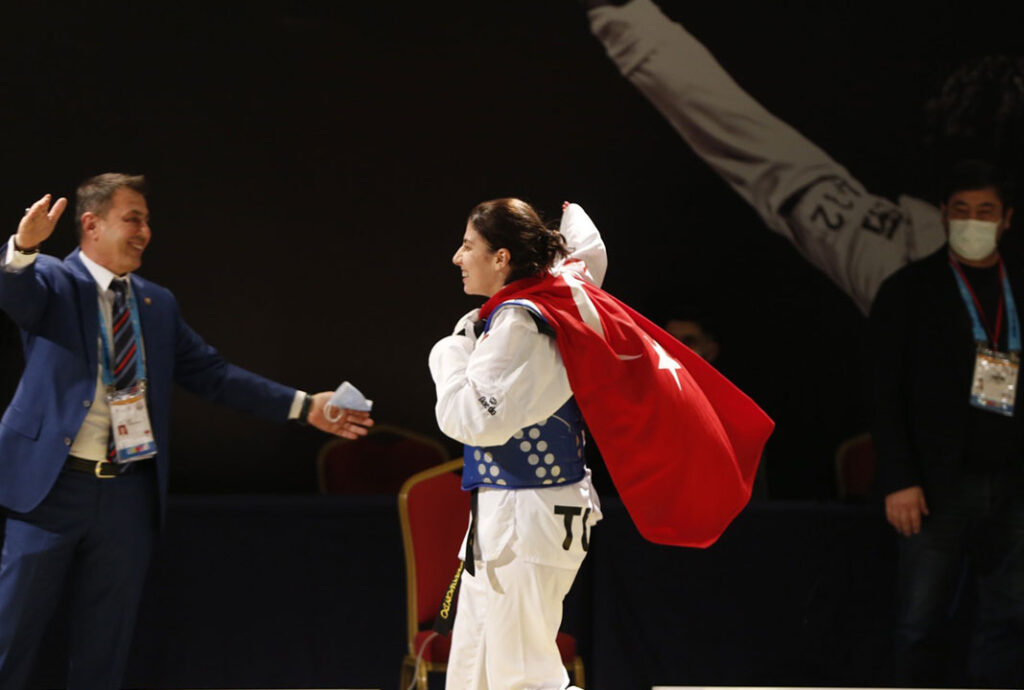 Meryem Betül Çavdar dünya şampiyonu oldu