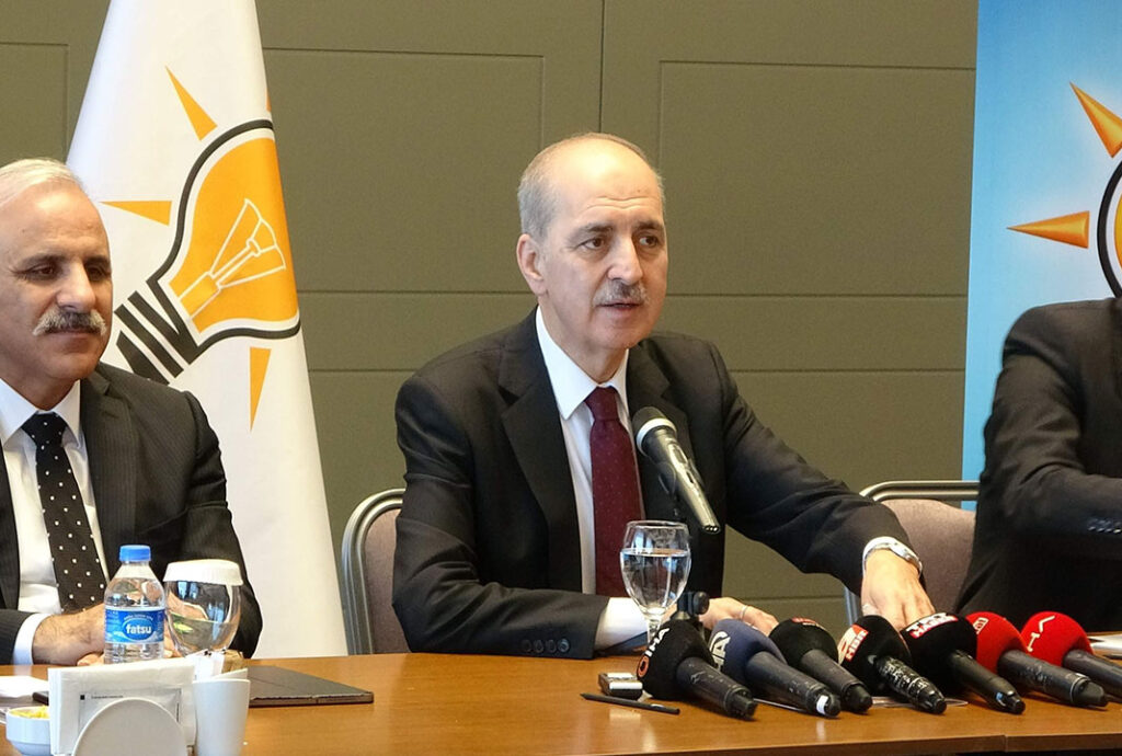 Kurtulmuş: “Devletin verdiği TL’yi gidip dövize yatırmak bir ahlaksızlıktır”