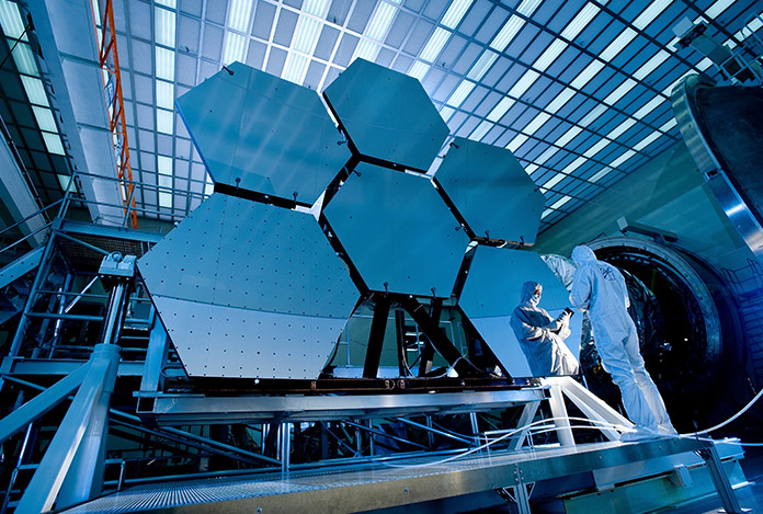 Uzayda film stüdyosu kurulacak