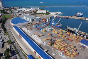 Ukraynalı denizci gemide kendini astı