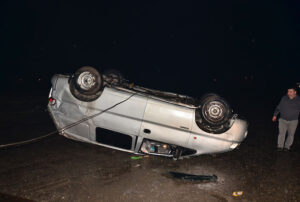 Terme’de minibüs takla attı: 3 yaralı