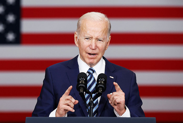 ABD Başkanı Biden eşcinsel evliliği koruma altına alan yasayı onayladı