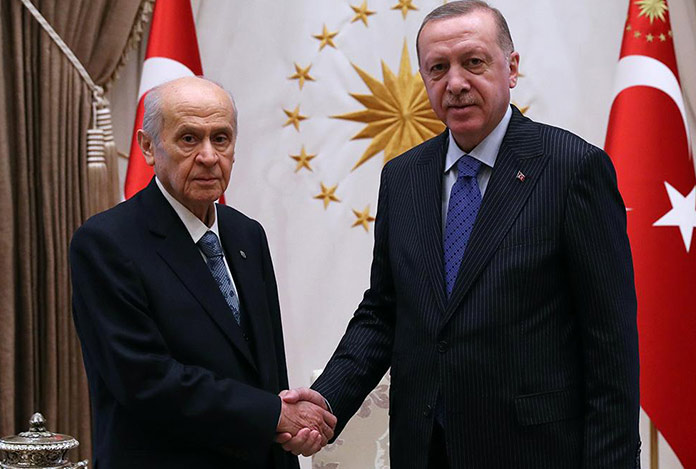 Erdoğan ve Bahçeli’nin geçmişteki deprem sözleri gündem oldu: “O zamanlar kader planı yokmuş”