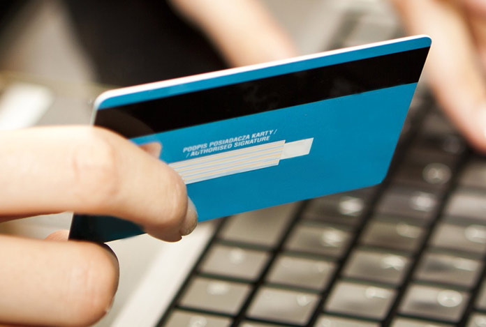 Kredi kartından taksitli nakit avans kullanmayı düşünenler dikkat!