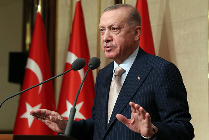 Erdoğan’dan doktorlara rest: Varsın gitsinler
