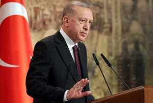 Takım elbise kravat ile iyi hal devri bitti!