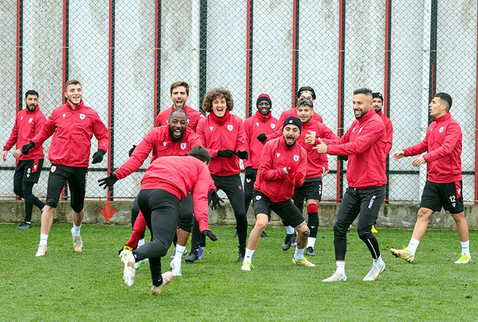 “Play-off’a 53 puan yeter”