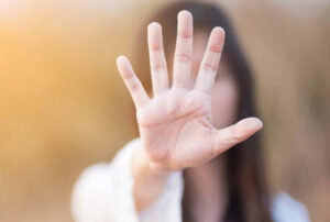 Kadına şiddetle mücadele: 5 milyon erkeğe eğitim verilecek