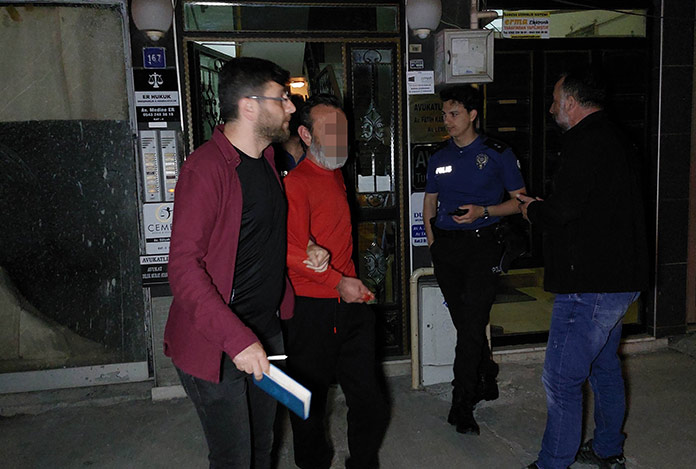 Kadın avukata bıçaklı saldırı