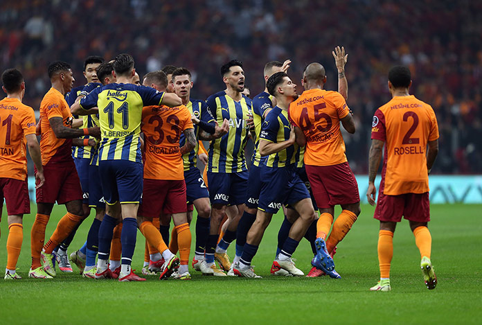 Süper Lig’de Fenerbahçe-Galatasaray derbisi heyecanı: Haftanın programı