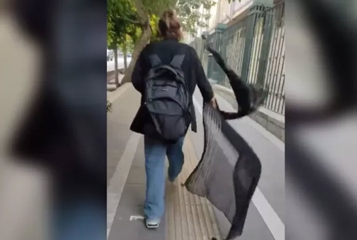 İran’da başörtüsü protestoları