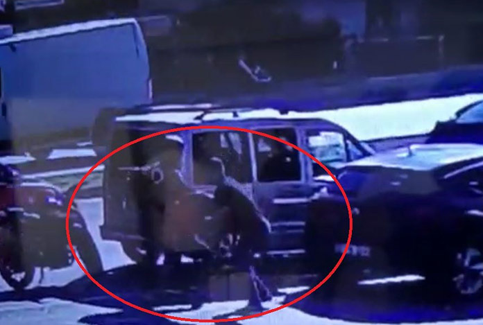 Trafikteki kavgada polis memuru bıçaklandı