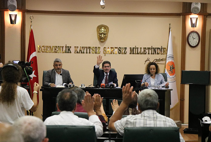 SBB hem borçlanıyor, hem mülkleri satıyor