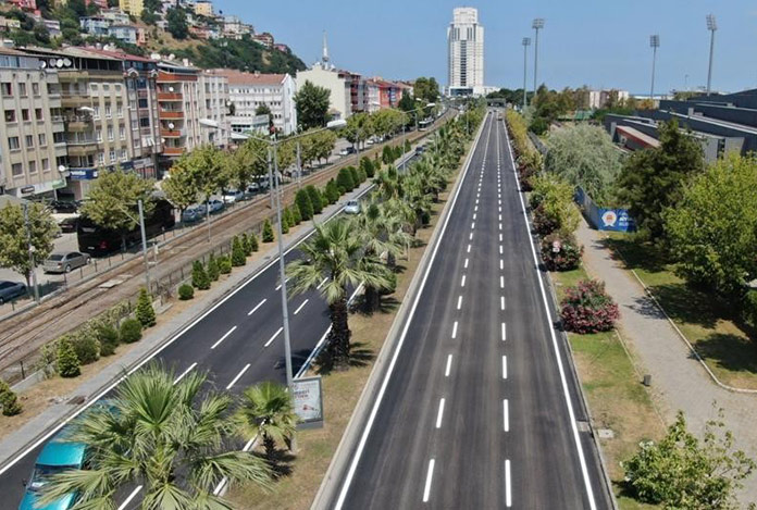 Atatürk Bulvarı tamamen yenilendi