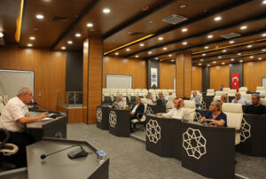 Demirtaş muhtarlarla istişare yaptı