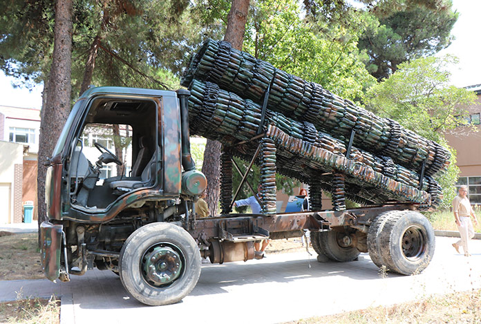 Atık malzemelerden S-400’e benzer füze rampası yaptılar