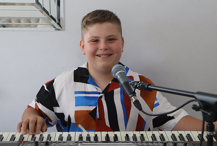 Sosyal medya ‘İzabelya’ Fevzi Kaan’ı konuşuyor: Babasının orgu ile fenomen oldu