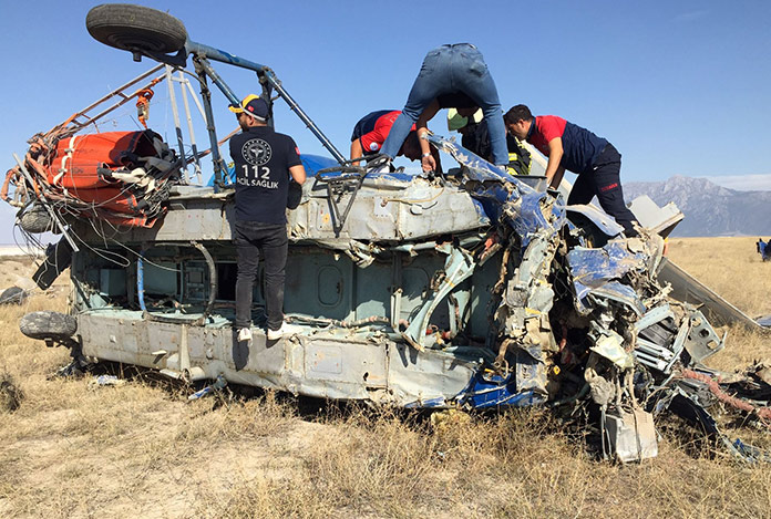Marmaris’teki orman yangınına giden söndürme helikopteri düştü: 1 ölü, 4 yaralı