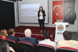 Eğitim Nobeli’ne aday gösterilen Samsunlu öğretmen Dilek Livaneli