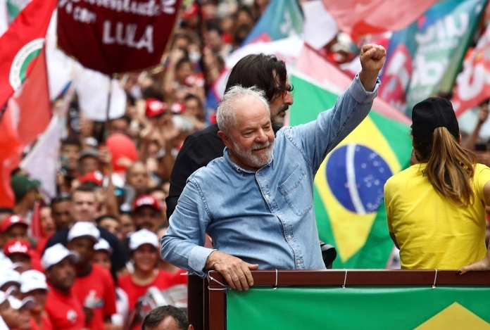 Brezilya’da zafer solcu lider Lula’nın