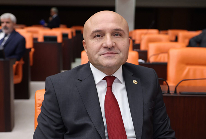 Erhan Usta, Samsun’da artan intiharları gündeme taşıdı